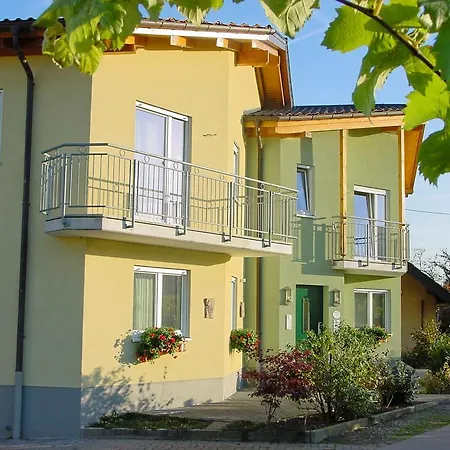 Apartment Weingut Gästehaus Eberle